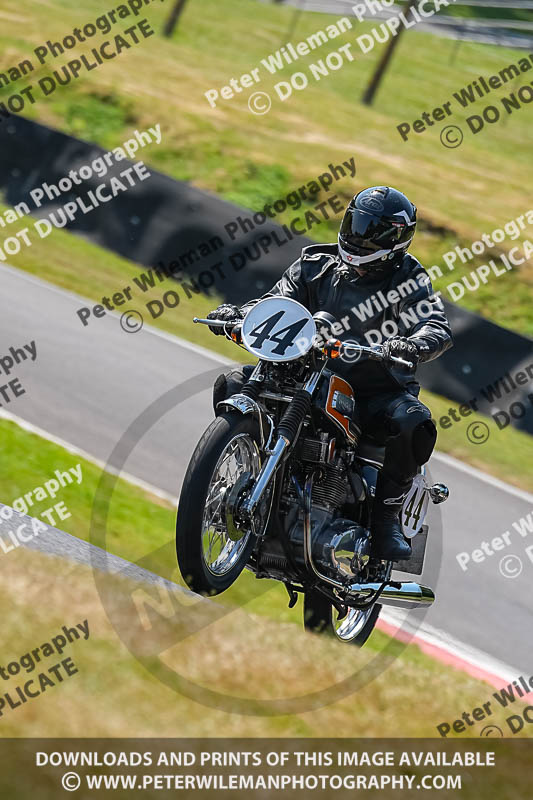 cadwell park;cadwell park photographs;cadwell trackday photographs;enduro digital images;event digital images;eventdigitalimages;peter wileman photography;racing digital images;trackday digital images;trackday photos